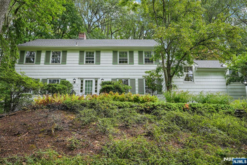 $2,150,000 Colonial