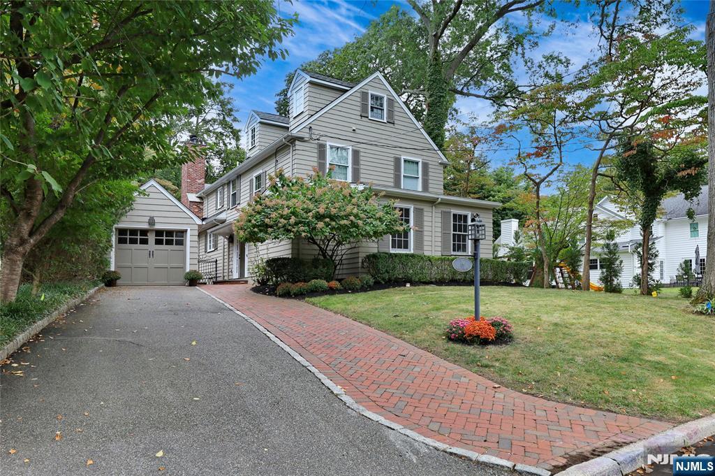 $1,799,000 Colonial