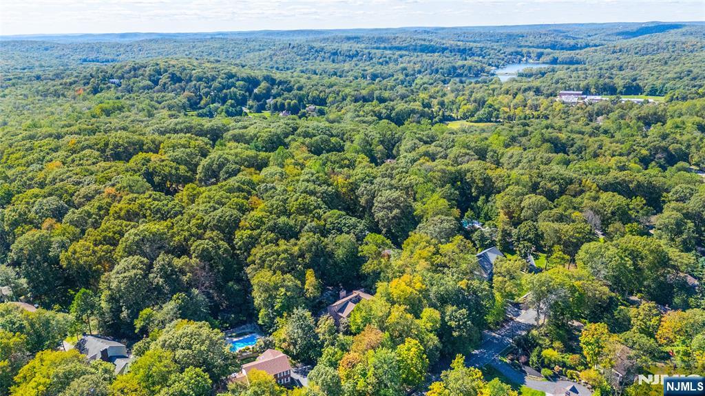 Homes for sale in Kinnelon Borough, NJ | 43 Round Hill Rd, Kinnelon Borough, NJ 07405 | MLS# 25032266