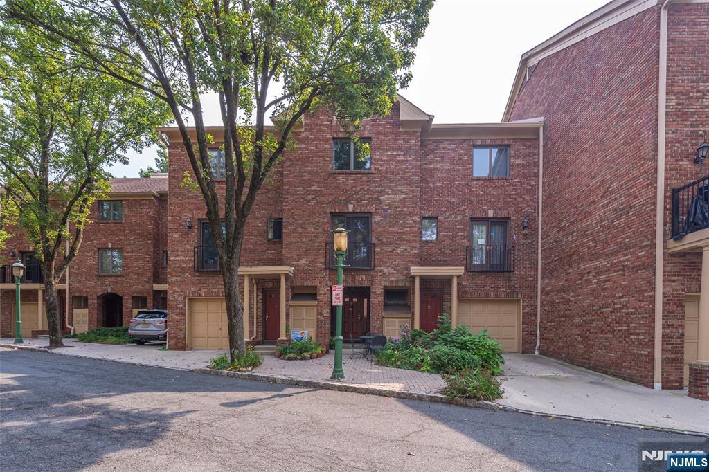 Homes for sale in South Orange Village, NJ | 16 Mews Ln, South Orange Village, NJ 07079 | MLS# 25032308