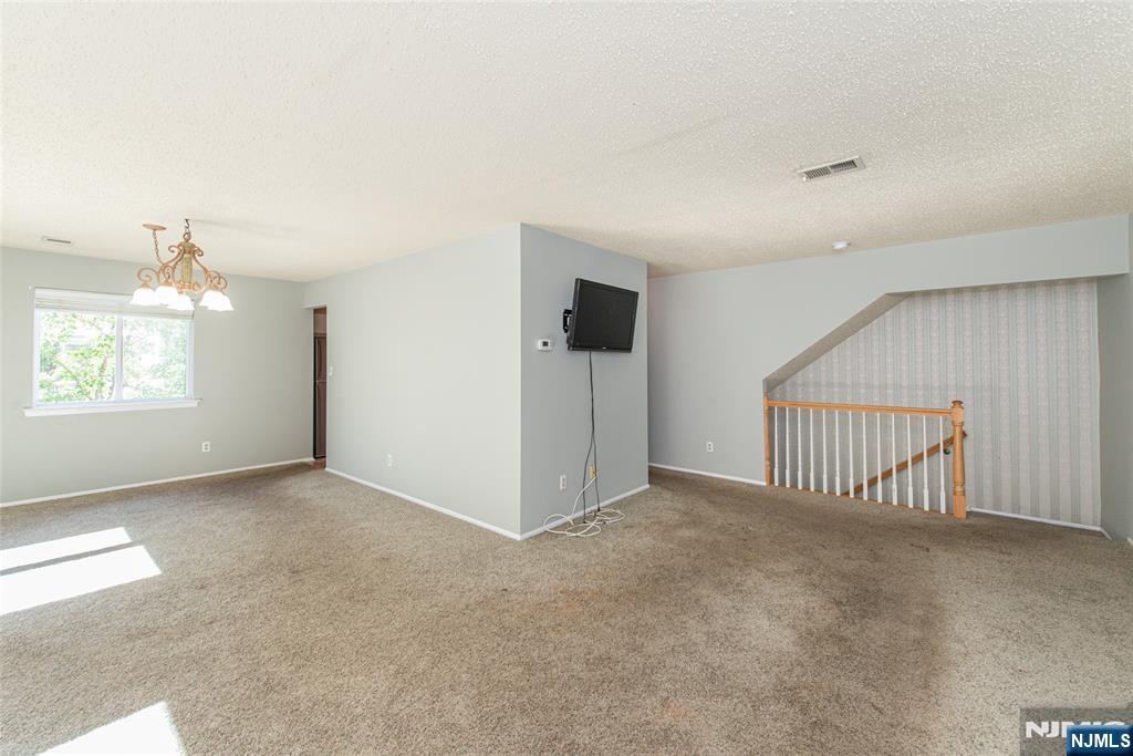 Homes for sale in Roxbury Township, NJ | 117 Woods Edge Dr, Roxbury Township, NJ 07876 | MLS# 25032365