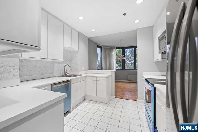 Homes for sale in Cliffside Park, NJ | 100 Carlyle Dr #5DN, Cliffside Park, NJ 07010 | MLS# 25032396