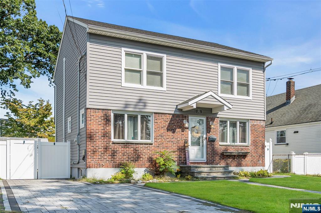 Homes for sale in Elmwood Park, NJ | 123 18th Ave, Elmwood Park, NJ 07407 | MLS# 25032401