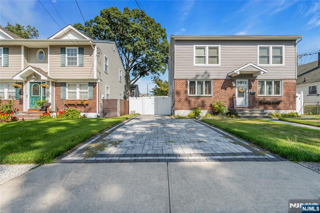 Homes for sale in Elmwood Park, NJ | 123 18Th Ave, Elmwood Park, NJ 07407 | MLS# 25032401