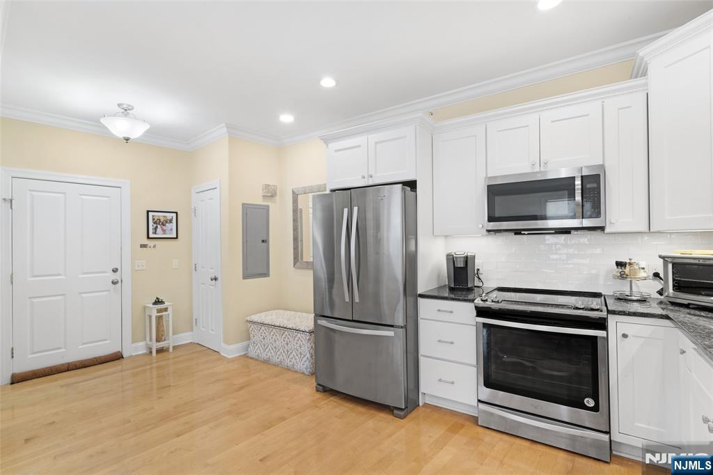 Homes for sale in Caldwell, NJ | 27 Central Ave #F, Caldwell, NJ 07006 | MLS# 25032443