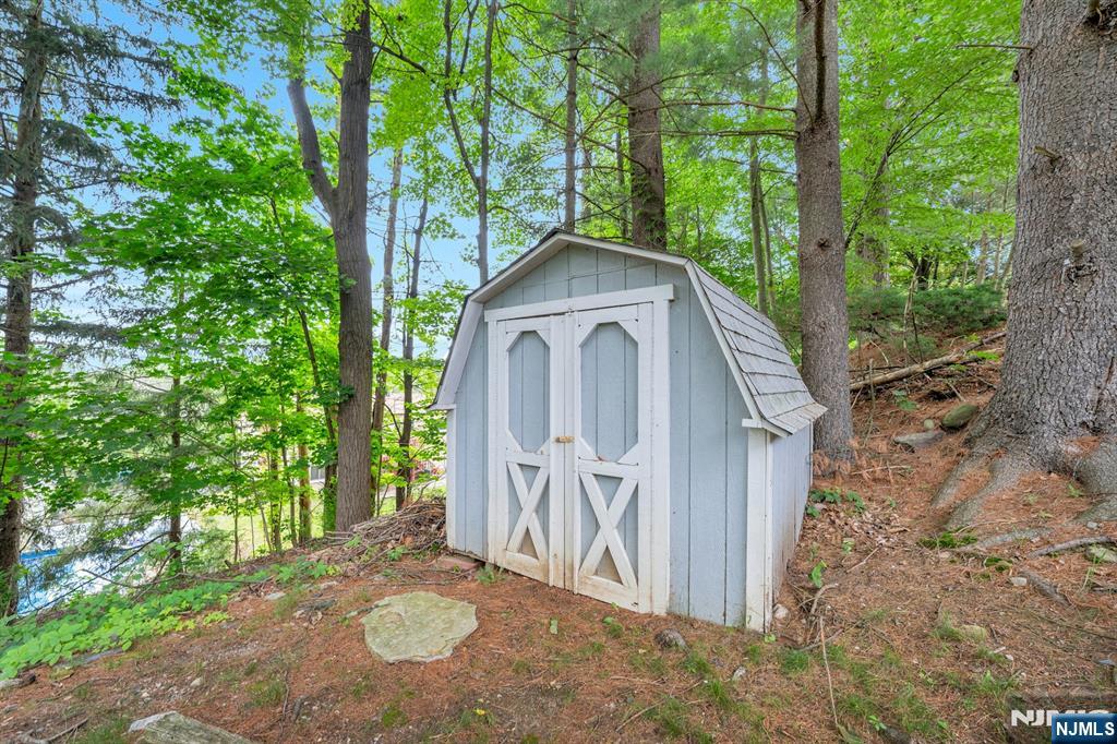 Homes for sale in Wanaque, NJ | 7 Lovell, Wanaque, NJ 07465 | MLS# 25032559