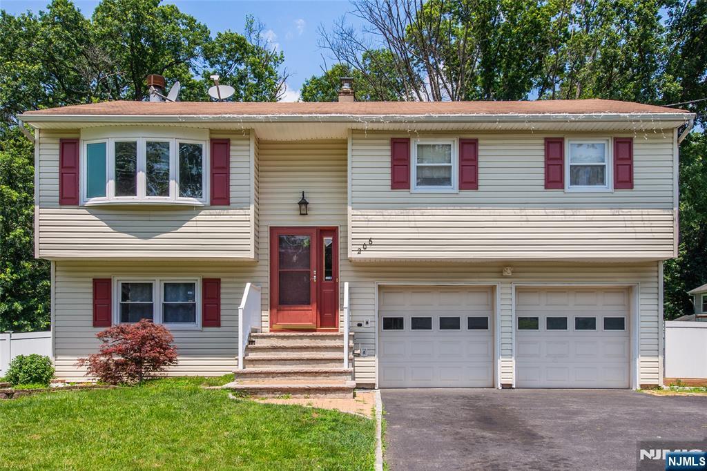 Homes for sale in South Plainfield, NJ | 206 Woolworth Ave, South Plainfield, NJ 07080 | MLS# 25032644