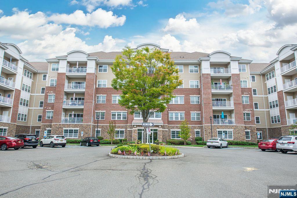 Homes for sale in Wanaque, NJ | 1116 Warrens Way, Wanaque, NJ 07465 | MLS# 25032647