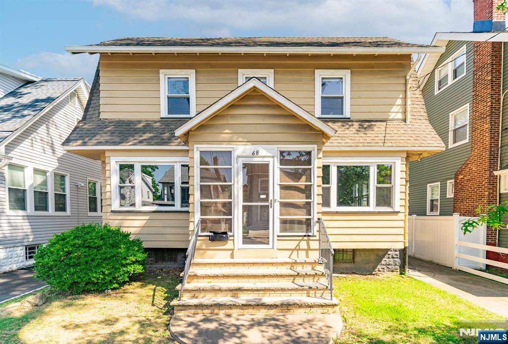 $275,000 Colonial