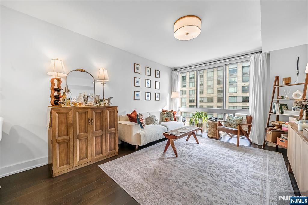 $750,000 Condo