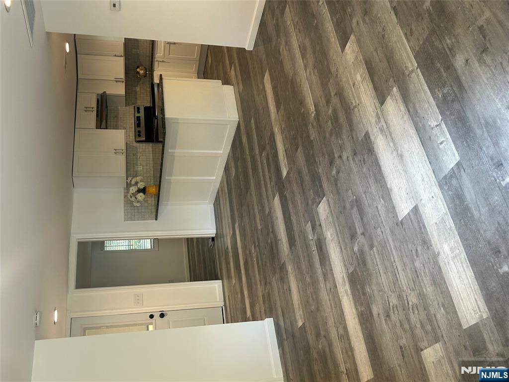 Homes for sale in Hampton, NJ | 17 Eastbrook Ln, Hampton, NJ 07860 | MLS# 25032667