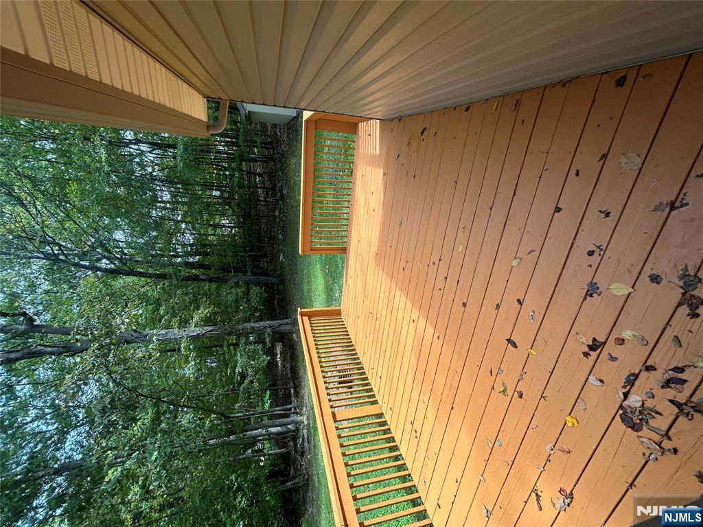 Homes for sale in Hampton, NJ | 17 Eastbrook Ln, Hampton, NJ 07860 | MLS# 25032667