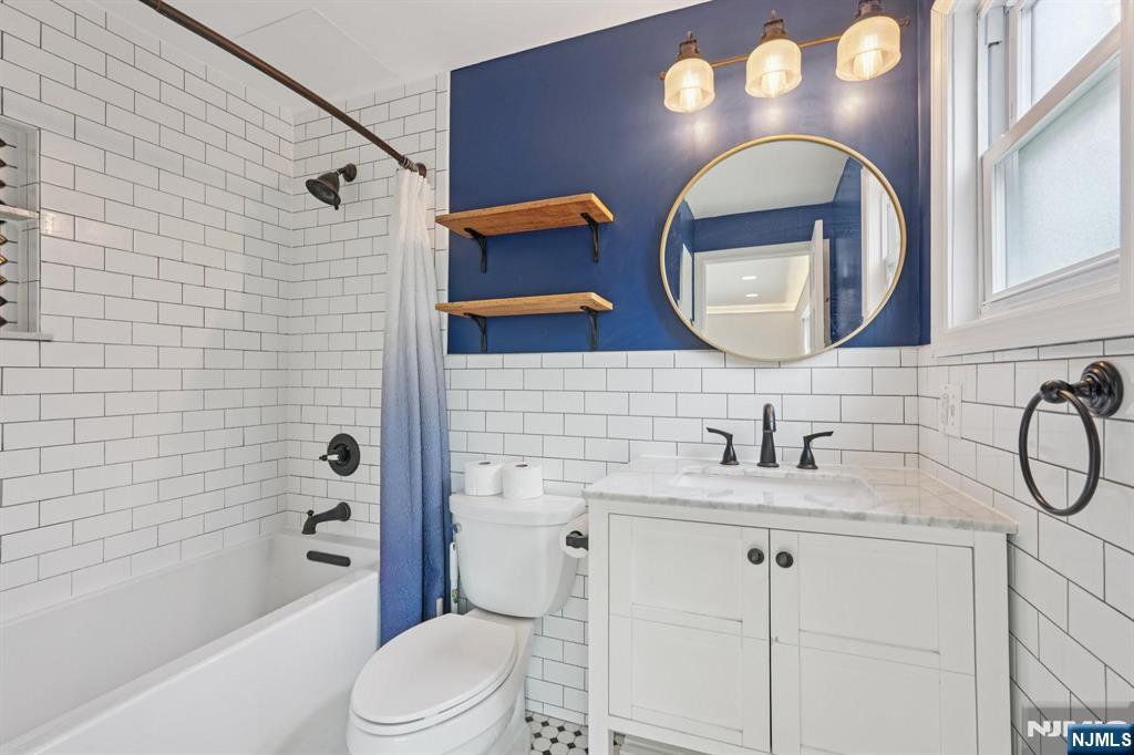 Homes for sale in Weehawken, NJ | 54 47Th St #3, Weehawken, NJ 07086 | MLS# 25032711