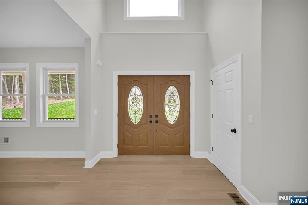 Homes for sale in West Milford, NJ | 24 Eagles Nest Ter, West Milford, NJ 07480 | MLS# 25032715