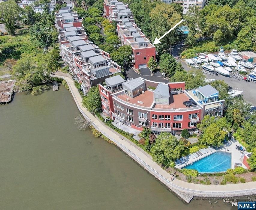 Homes for sale in Edgewater, NJ | 11 Vela Way, Edgewater, NJ 07020 | MLS# 25032718