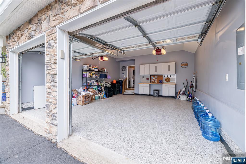 Homes for sale in Hamburg, NJ | 19 Briar Ct, Hamburg, NJ 07419 | MLS# 25032798