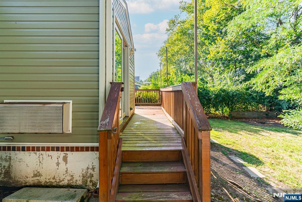 Homes for sale in Bloomfield, NJ | 42 Meadow Ln, Bloomfield, NJ 07003 | MLS# 25032850