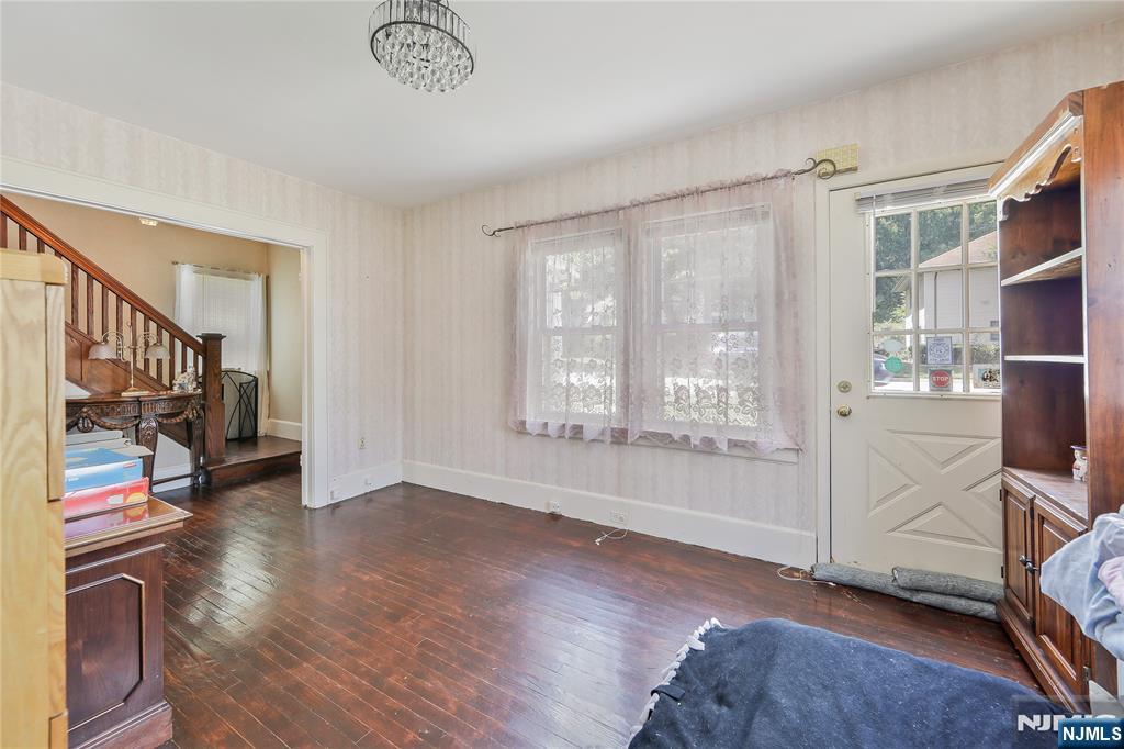 Homes for sale in Clifton, NJ | 981 Valley Rd, Clifton, NJ 07013 | MLS# 25032856