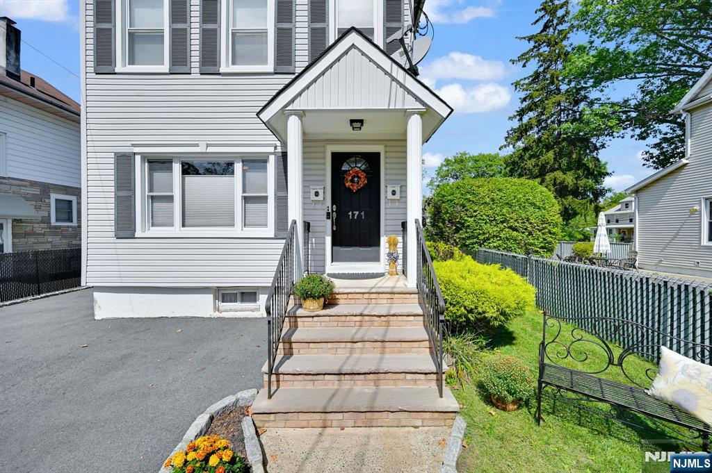 Homes for sale in New Milford, NJ | 171 Cleveland St, New Milford, NJ 07646 | MLS# 25032882