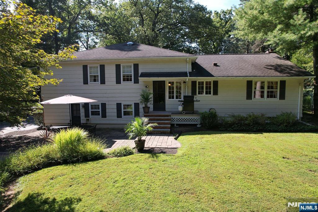 Homes for sale in Wyckoff, NJ | 529 Covington Pl, Wyckoff, NJ 07481 | MLS# 25032927