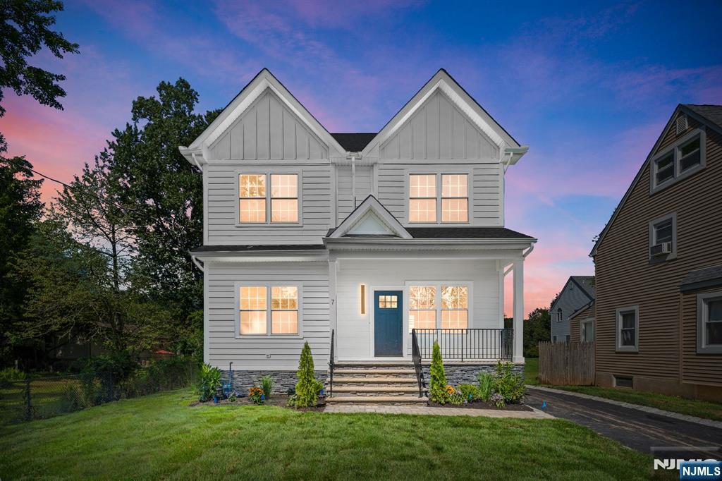 Homes for sale in Livingston, NJ | 7 Swan Rd, Livingston, NJ 07039 | MLS# 25032955