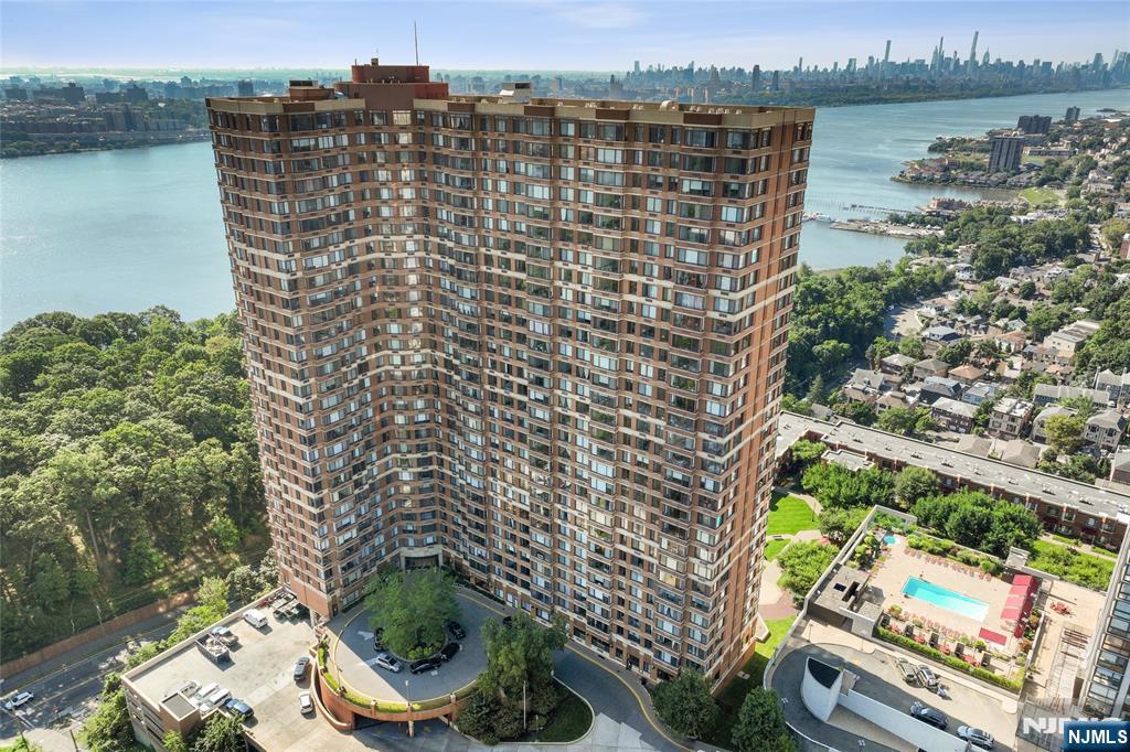 $698,000 Condo