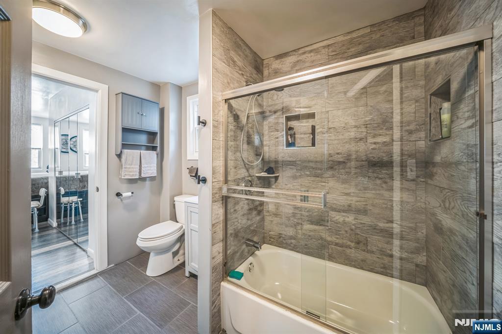 Homes for sale in Newark, NJ | 22 Hinsdale Pl, Newark, NJ 07104 | MLS# 25032995