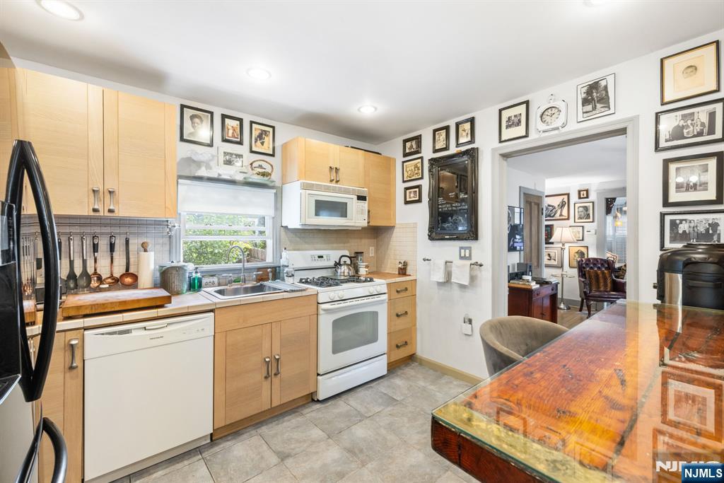 Homes for sale in Plainfield, NJ | 125-127 Lafayette Pl, Plainfield, NJ 07060 | MLS# 25033005