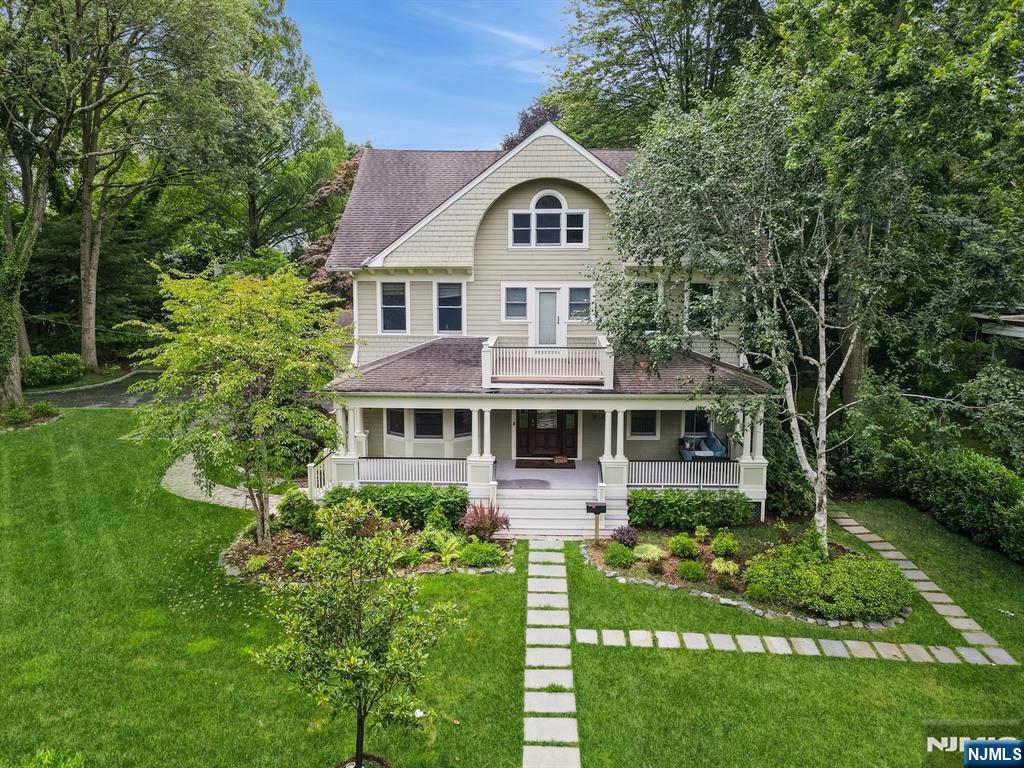 $1,795,000 Colonial
