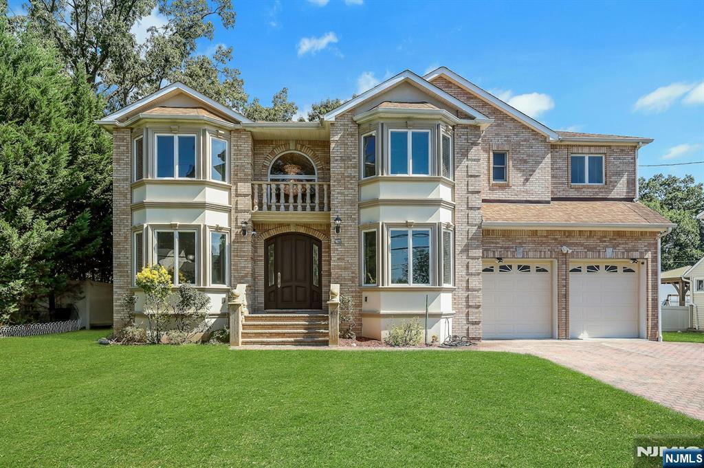 Homes for sale in New Milford, NJ | 627 Concord St, New Milford, NJ 07646 | MLS# 25033015