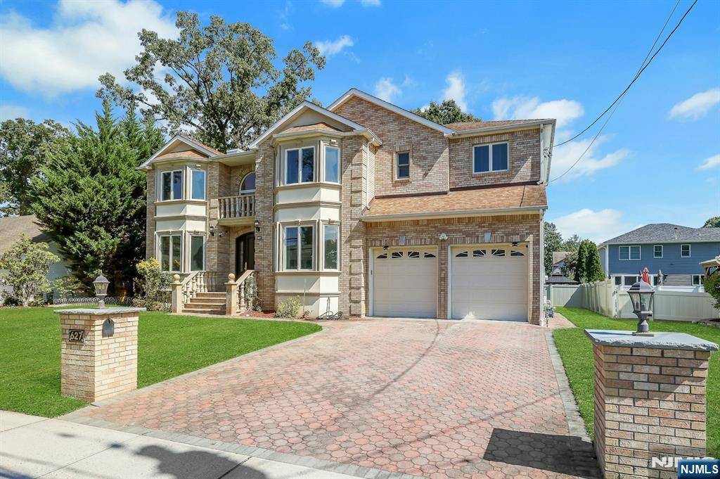 Homes for sale in New Milford, NJ | 627 Concord St, New Milford, NJ 07646 | MLS# 25033015