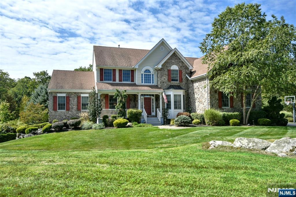 14 San Filippo Way, Kinnelon Borough, NJ 07405 Listing Photo  0