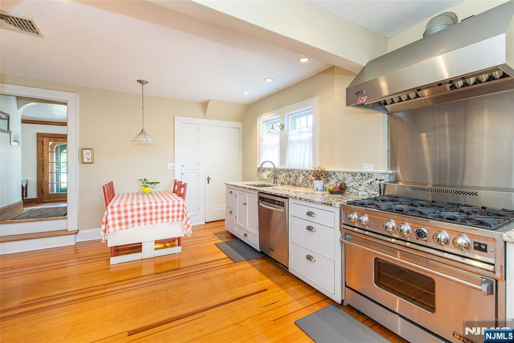 Homes for sale in West Caldwell, NJ | 36 Marshall St, West Caldwell, NJ 07006 | MLS# 25033044