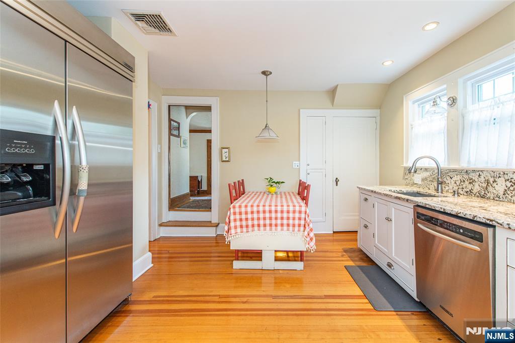 Homes for sale in West Caldwell, NJ | 36 Marshall St, West Caldwell, NJ 07006 | MLS# 25033044