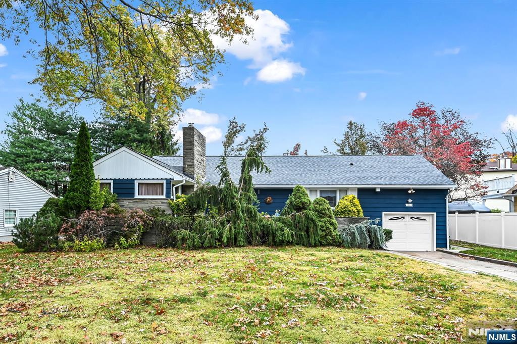 Homes for sale in New Milford, NJ | 1061 Roosevelt Ave, New Milford, NJ 07646 | MLS# 25033074