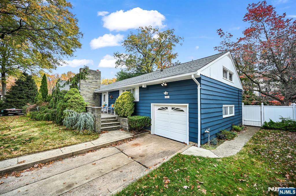 Homes for sale in New Milford, NJ | 1061 Roosevelt Ave, New Milford, NJ 07646 | MLS# 25033074