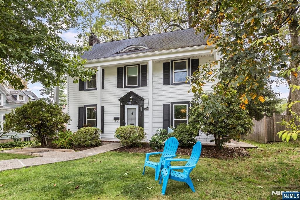 $859,000 Colonial