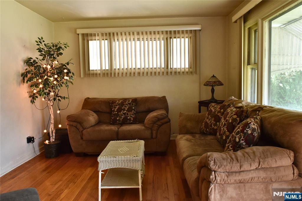 Homes for sale in Elmwood Park, NJ | 19 Florence Pl, Elmwood Park, NJ 07407 | MLS# 25033108