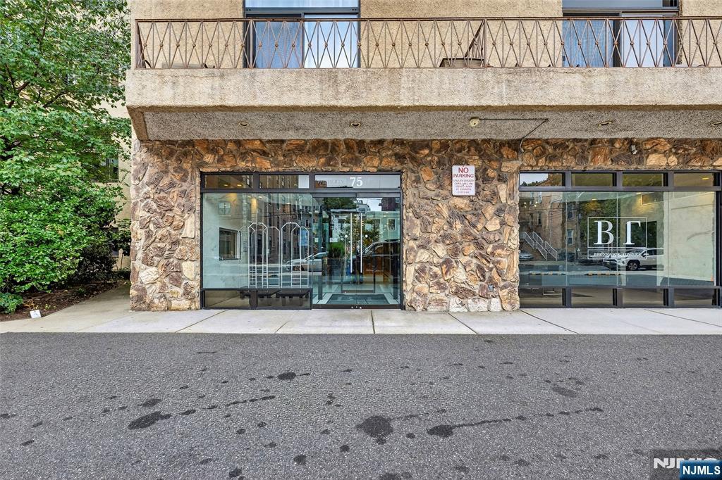 Homes for sale in Jersey City, NJ | 75 Liberty #B-17, Jersey City, NJ 07306 | MLS# 25033119