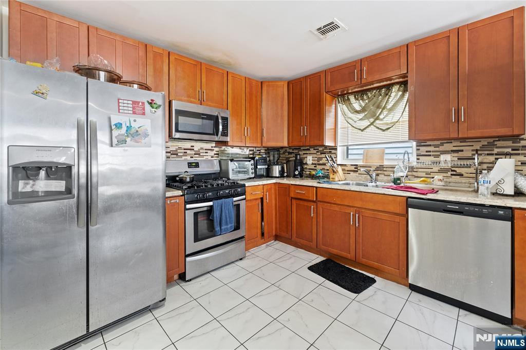 Homes for sale in Paterson, NJ | 22 Godwin Ave, Paterson, NJ 07501 | MLS# 25033153