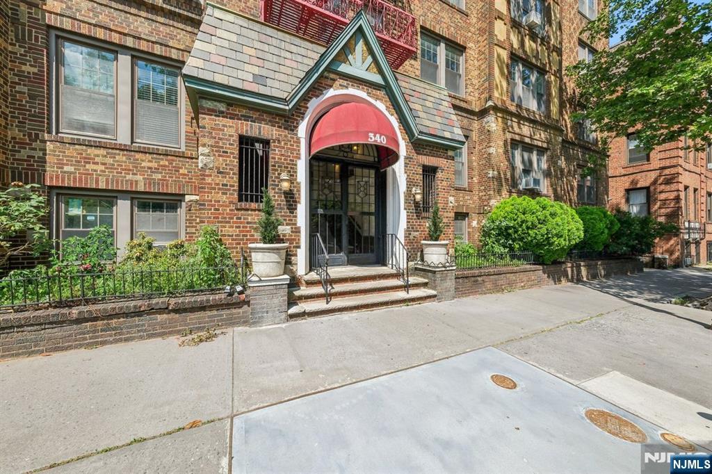$359,000 Condo