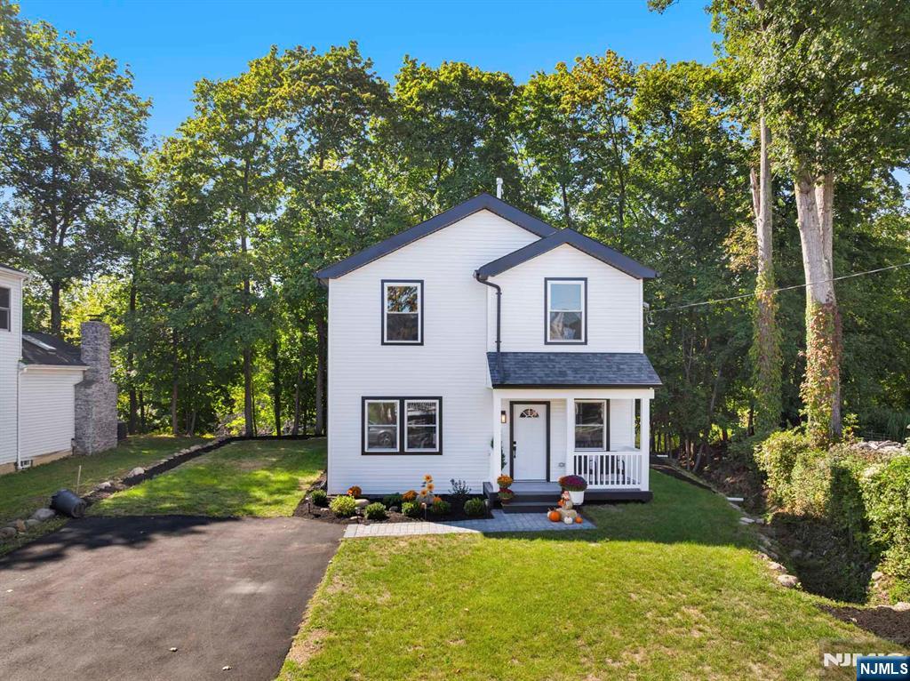 Homes for sale in Wayne, NJ | 78 Maple Ln, Wayne, NJ 07470 | MLS# 25033182