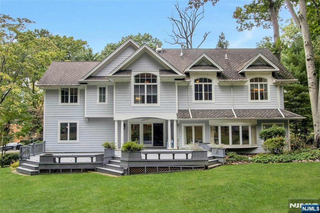 Homes for sale in Tenafly, NJ | 5 Leslie Pl, Tenafly, NJ 07670 | MLS# 25033256