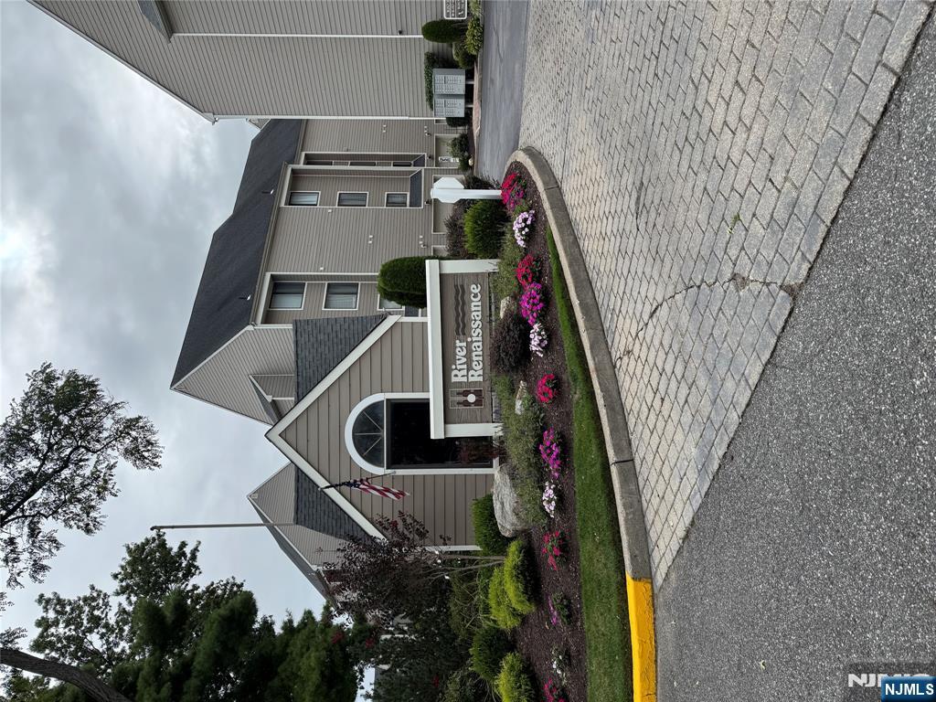 $480,000 Condo