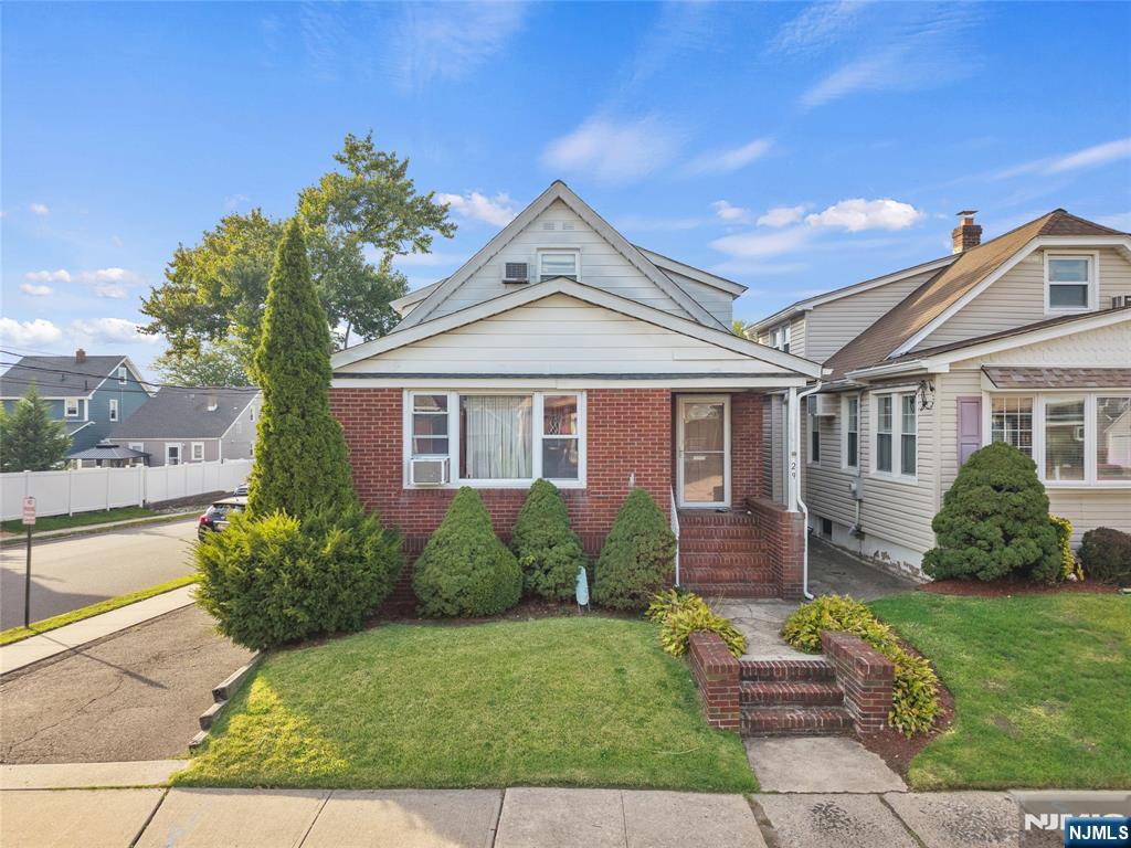 Homes for sale in North Arlington, NJ | 29 6th St, North Arlington, NJ 07031 | MLS# 25033357