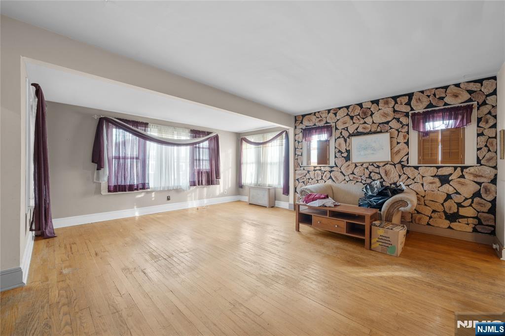 Homes for sale in North Arlington, NJ | 29 6Th St, North Arlington, NJ 07031 | MLS# 25033357