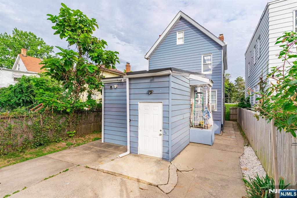 Homes for sale in East Orange, NJ | 19 Dodd Ter, East Orange, NJ 07017 | MLS# 25033387