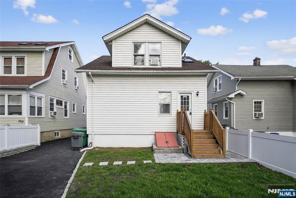 Homes for sale in Maplewood, NJ | 168 Jacoby St, Maplewood, NJ 07040 | MLS# 25033406