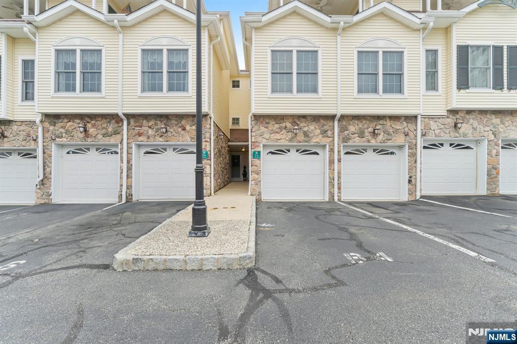 Homes for sale in Caldwell, NJ | 91 Roseland #B4, Caldwell, NJ 07006 | MLS# 25033430