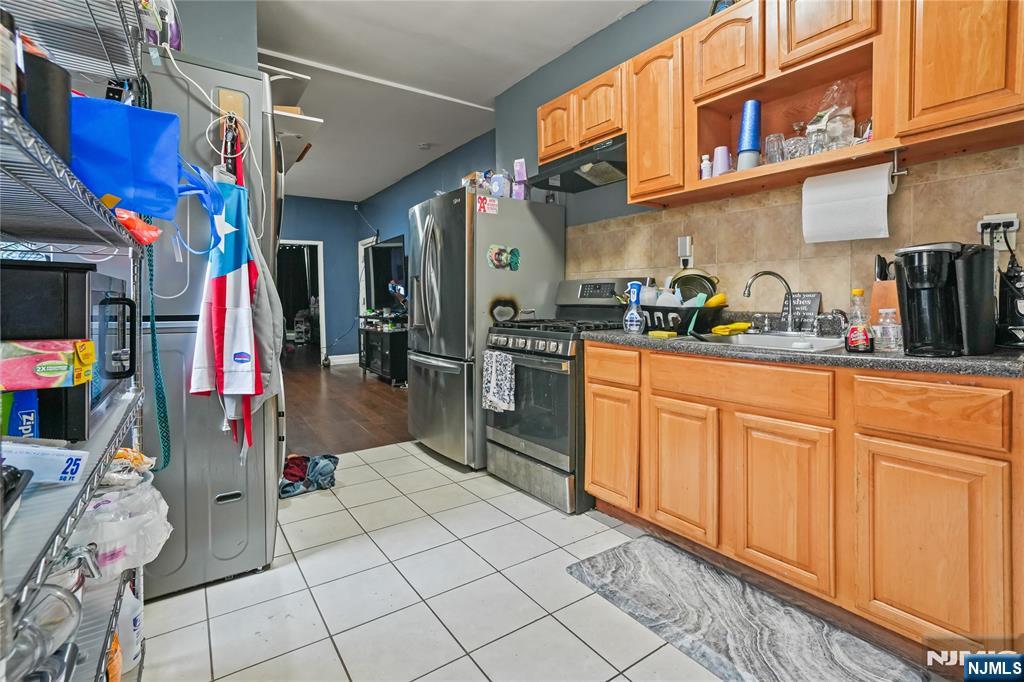 Homes for sale in Newark, NJ | 42 Wakeman Ave, Newark, NJ 07104 | MLS# 25033456